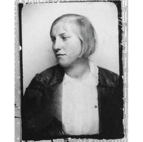 Marie-Thérèse Walter, in a passport photo from the 1930s